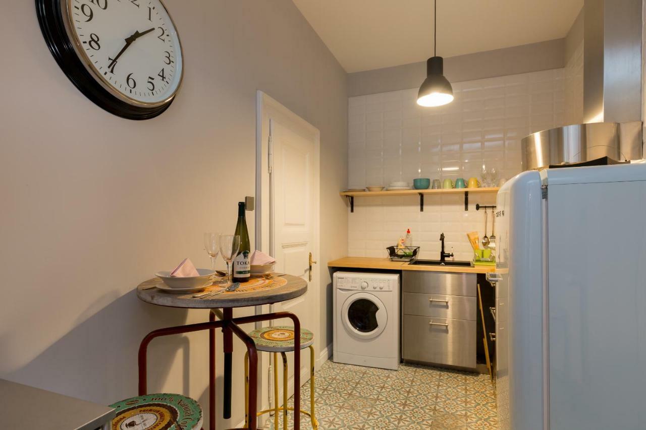 Ferienwohnung Deluxe Twin Studio In Kazinczy Street Budapest Exterior foto